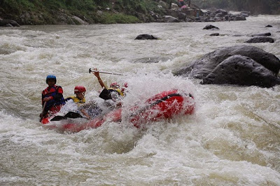 Arung Jeram Sungai Telaga Waja