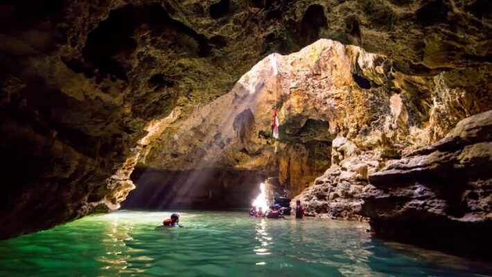 Cave Tubing Kali Suci