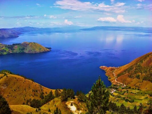 Danau-Toba-Sumatera-Indonesia