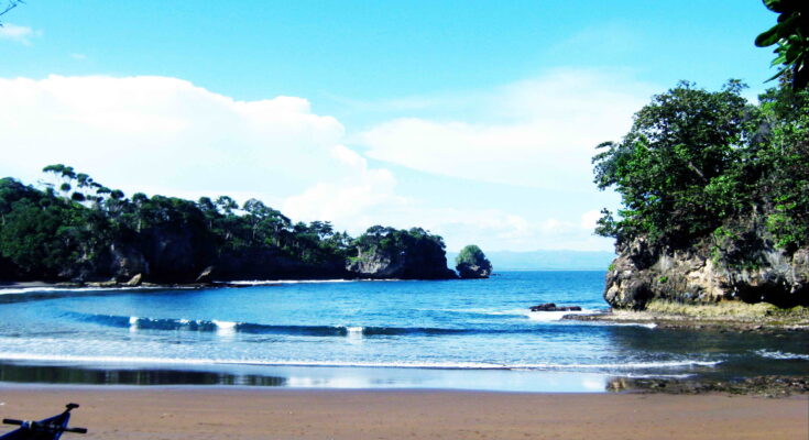 Pantai Legok Jawa