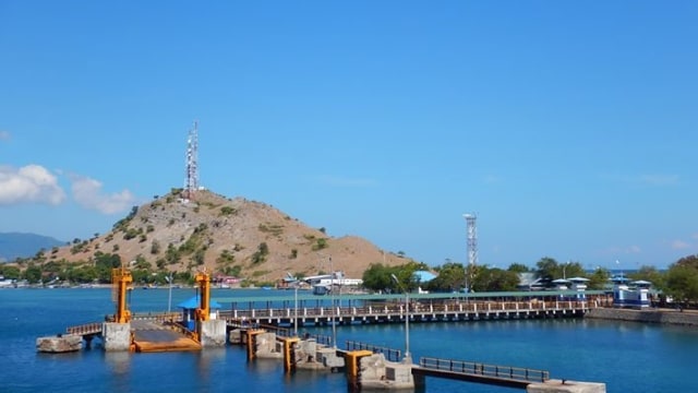 Pelabuhan Poto Tano