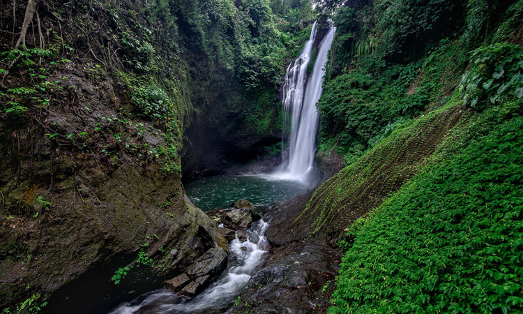 Air Terjun Aling-Aling yang Unik Bali