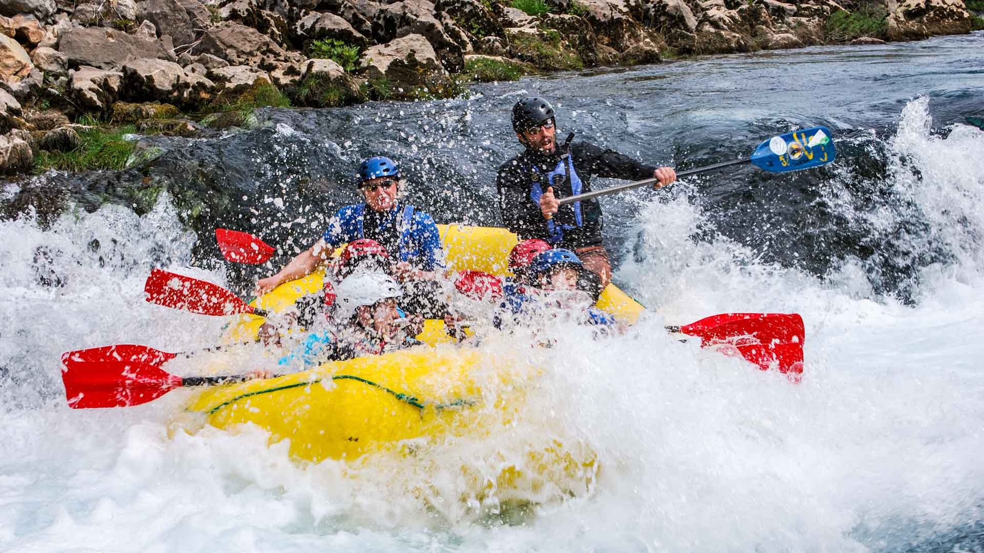 Mencoba Rafting Sungai Ayung