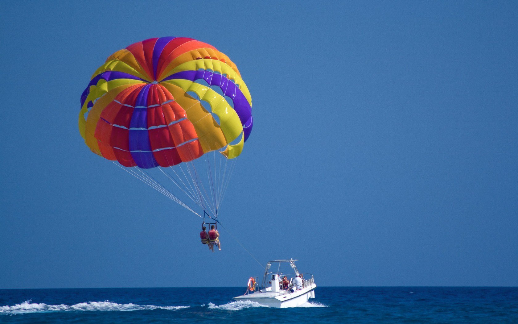 Parasailing di Tanjung Benoa