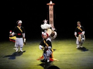 Menyaksikan Seni Tradisional Korea di Chongdong Theater