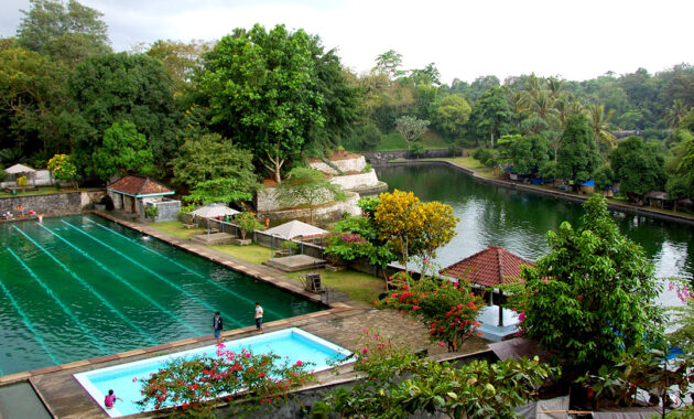 Taman Narmada Taman Pemandian Raja