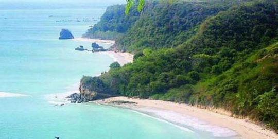 wisata pantai teluk ekas