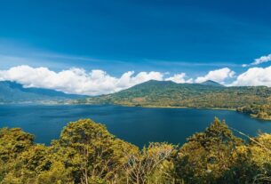 Danau Buyan