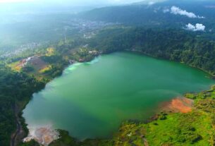 Danau Linow