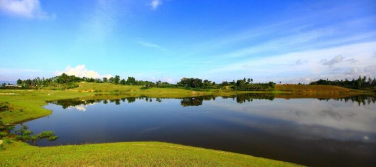 Danau Sidihoni: Dijuluki ‘Danau di Atas Danau’ Danau Sidihoni: Dijuluki ‘Danau di Atas Danau’
