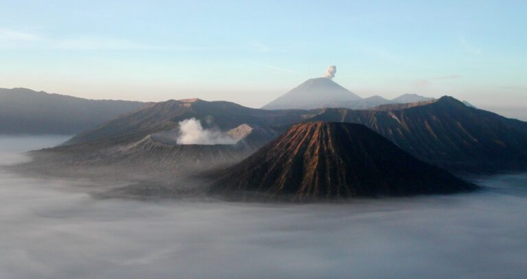 Cara Seru Habiskan Liburan di Kawah Bromo Cara Seru Habiskan Liburan di Kawah Bromo