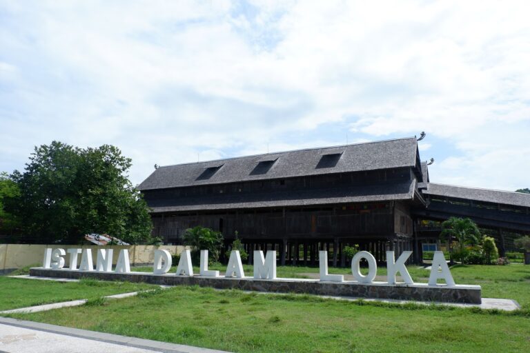 Tempat Wisata Sumbawa Besar Yang Mesti Dikunjungi! Tempat Wisata Sumbawa Besar Yang Mesti Dikunjungi!