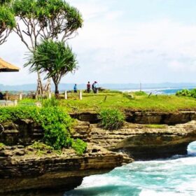 Pantai Batu Hiu