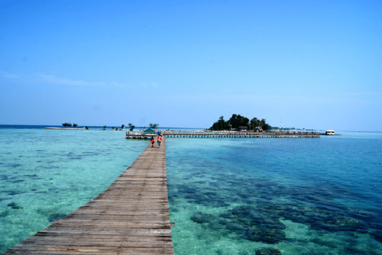 Pulau Pramuka, Salah Satu Objek Wisata Di Kepulauan Seribu Pulau Pramuka, Salah Satu Objek Wisata Di Kepulauan Seribu
