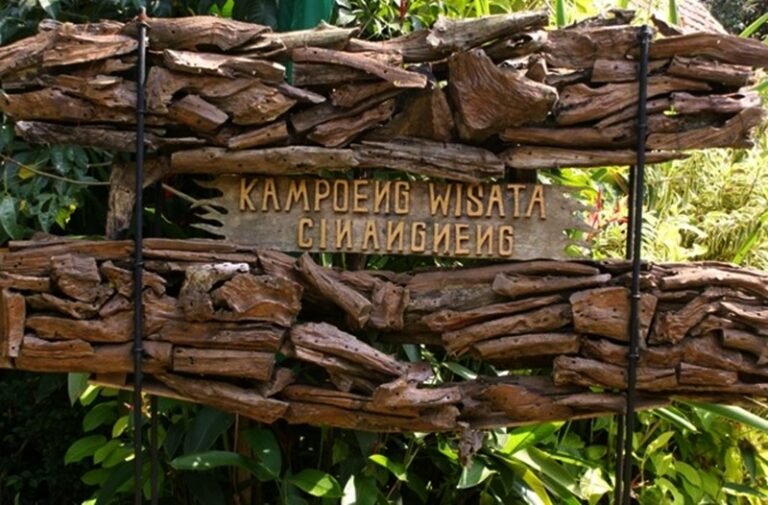 Pulang Kampung ke Kampoeng Wisata Cinangneng Bogor Pulang Kampung ke Kampoeng Wisata Cinangneng Bogor