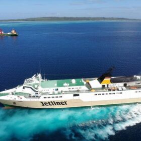 Kapal Pelni KFC Jetliner