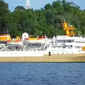 Kapal Pelni KM Pangrango