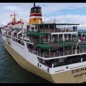Kapal Pelni KM SIRIMAU