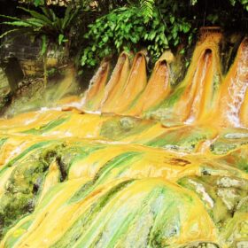 Sumber Air Panas Pancuran Tujuh Baturaden