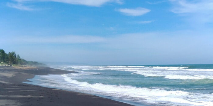Pantai Kuwaru