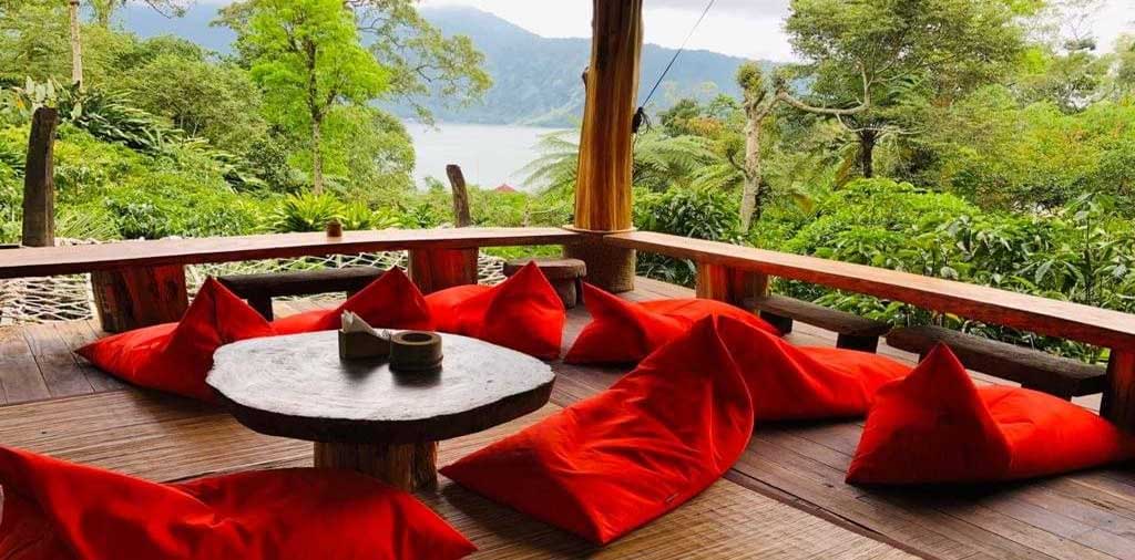 Aneka Permainan di Warung Rekreasi Bedugul