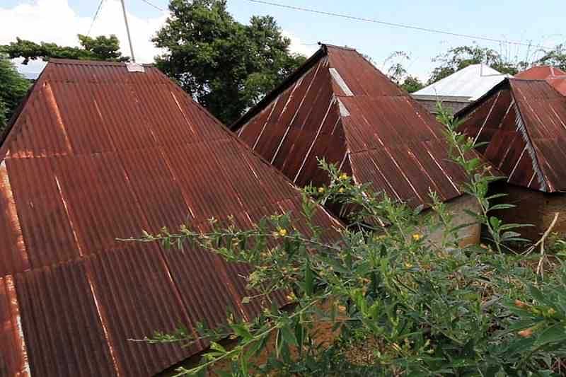 Mengamati Rumah-rumah Unik di Desa Sidetapa Bali