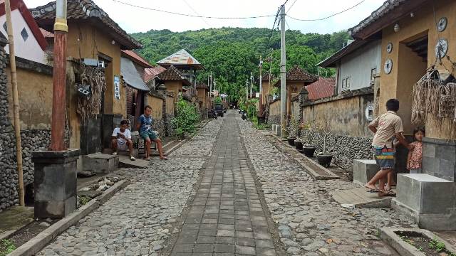 Situs Batu Gambir di Desa Julah Bali