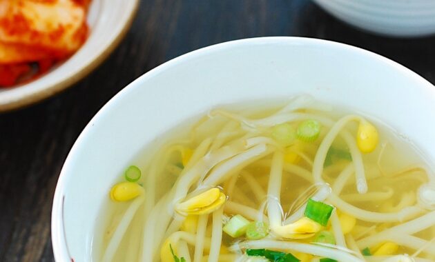 Kongnamul Guk (Soybean Sprout Soup)