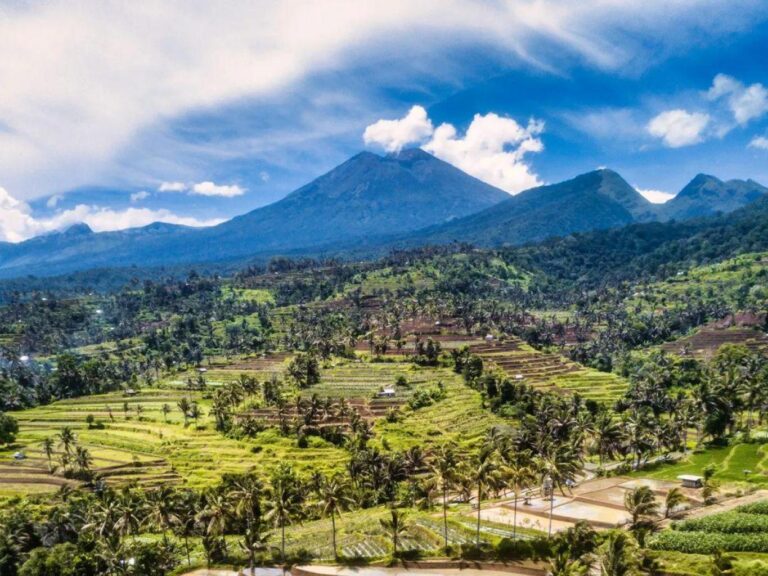 Dua Pesona Desa Sapit, Lombok Timur Dua Pesona Desa Sapit, Lombok Timur