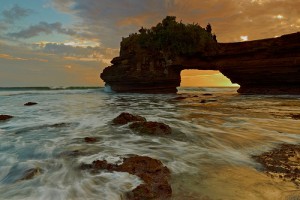 Keindahan Pura Batu Bolong 1