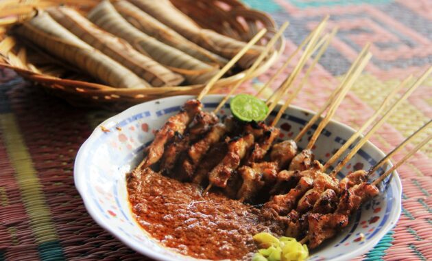 Sate Bulayak
