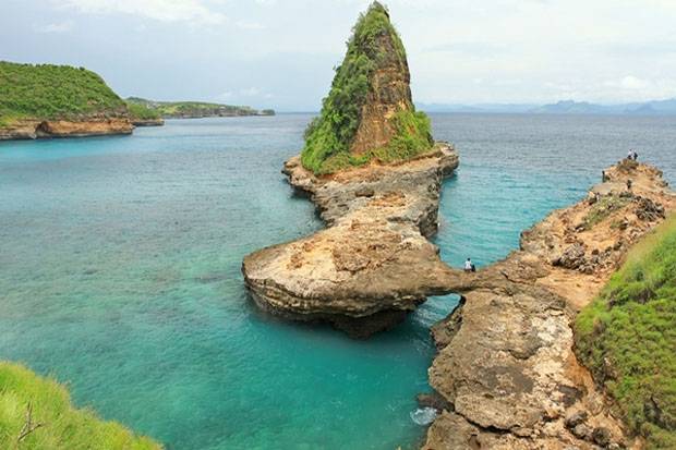 Tanjung Bloam