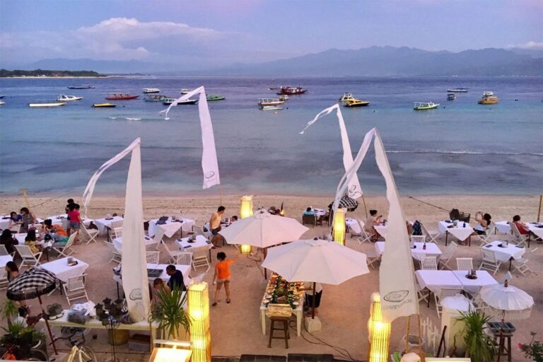 Bermalam di Gili Trawangan, Menikmati Aneka Hiburan Bermalam di Gili Trawangan, Menikmati Aneka Hiburan
