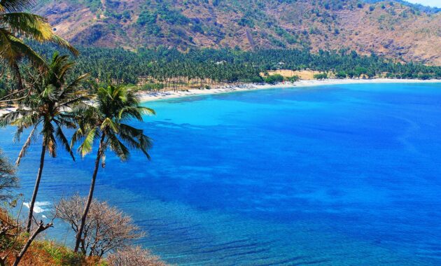 keindahan pantai Nipah