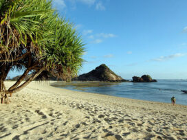Paket Wisata Pantai Kuta Lombok