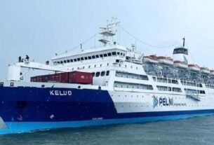 Kapal Pelni KM Kelud